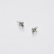 Load image into Gallery viewer, Bee Boxed Silver Earring Card
